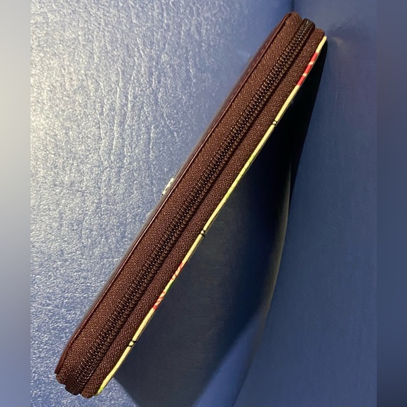 New Rare Billy Bag London vanilla Hana print zip-around wallet - Picture 5 of 16